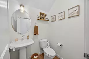 251 Cinema St, Sacramento, CA 95823 - Photo 17