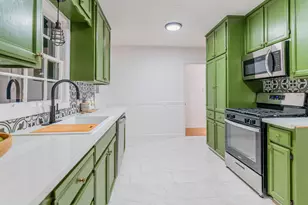 435 Olive Ave, Modesto, CA 95350 - Photo 11