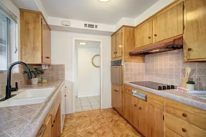 6010 Machado Way, Sacramento, CA 95822 - Photo 15