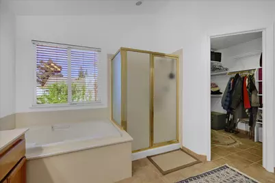 8772 Newry Court, Elk Grove, CA 95624 - Photo 37