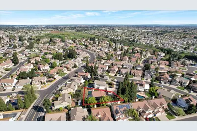 8772 Newry Court, Elk Grove, CA 95624 - Photo 81