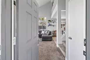 6334 Laguna Mirage Ln, Elk Grove, CA 95758 - Photo 5