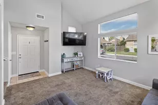 6334 Laguna Mirage Ln, Elk Grove, CA 95758 - Photo 7