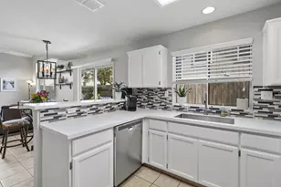 6334 Laguna Mirage Ln, Elk Grove, CA 95758 - Photo 19