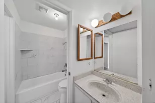 251 Del Verde Cir, Sacramento, CA 95833 - Photo 19