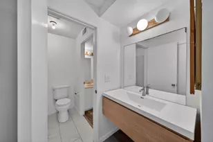 251 Del Verde Cir, Sacramento, CA 95833 - Photo 3