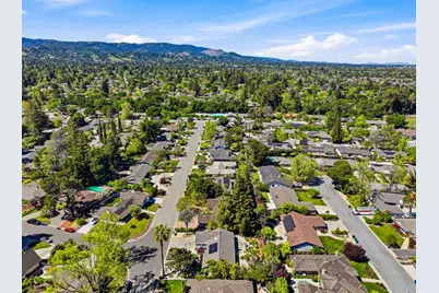 18813 Westview Drive, Saratoga, CA 95070 - Photo 47