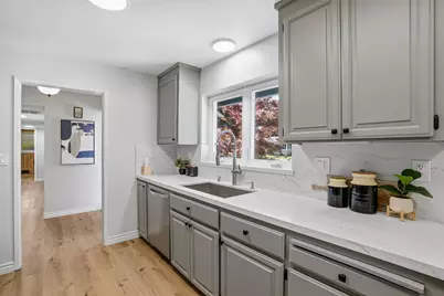 18813 Westview Drive, Saratoga, CA 95070 - Photo 21