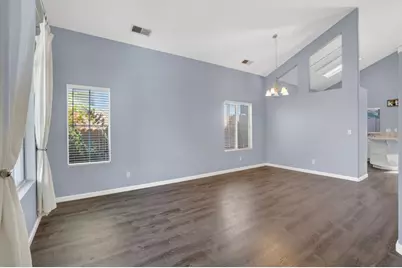 4004 Spindrifter Lane, Elk Grove, CA 95758 - Photo 5