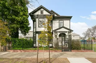 1129 D St, Sacramento, CA 95811 - Photo 3