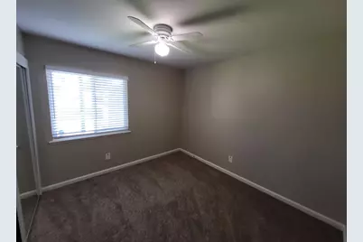 7632 Manorcrest Way, Sacramento, CA 95832 - Photo 15