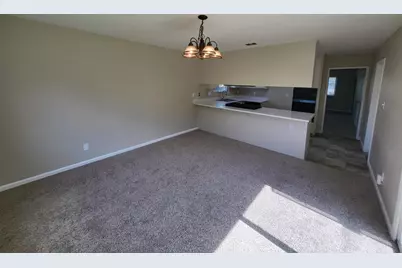7632 Manorcrest Way, Sacramento, CA 95832 - Photo 11