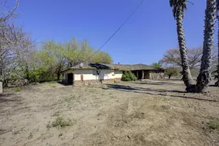 873 Loquat Ave, Patterson, CA 95363 - Photo 3