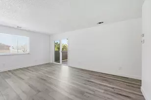 426 Cherry Ln, Manteca, CA 95337 - Photo 5