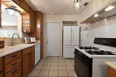 5221 Helen Way, Sacramento, CA 95822 - Photo 11