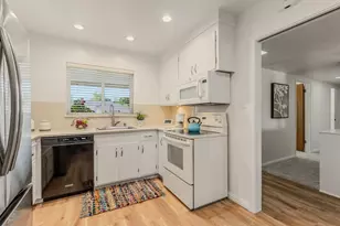 4439 Morpheus Ln, Sacramento, CA 95864 - Photo 9