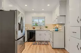 4439 Morpheus Ln, Sacramento, CA 95864 - Photo 9