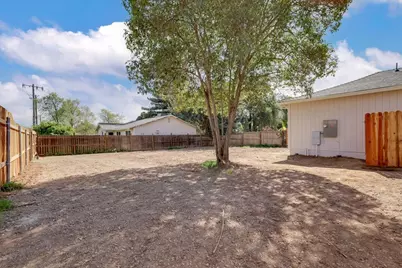 4745 Olivehurst Avenue, Olivehurst, CA 95961 - Photo 19