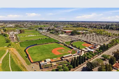 8237 Center Parkway, Sacramento, CA 95823 - Photo 29