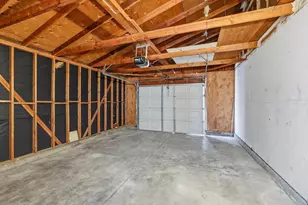 8237 Center Pkwy, Sacramento, CA 95823 - Photo 21