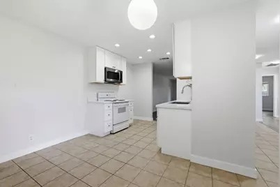 8237 Center Parkway, Sacramento, CA 95823 - Photo 7