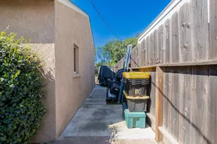 915 La Loma Ave, Modesto, CA 95354 - Photo 31