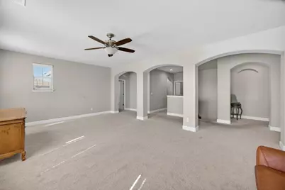 9765 Caneria Way, Elk Grove, CA 95757 - Photo 37