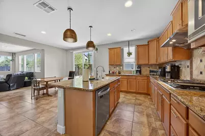 9765 Caneria Way, Elk Grove, CA 95757 - Photo 23