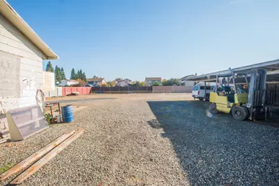5025 El Paraiso Avenue, Sacramento, CA 95824 - Photo 39