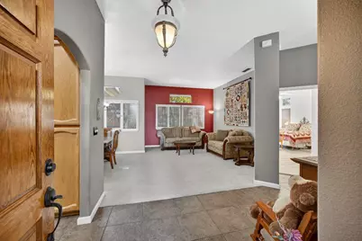 7608 Mendham Court, Elk Grove, CA 95758 - Photo 5