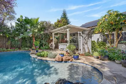 7608 Mendham Court, Elk Grove, CA 95758 - Photo 41