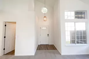8520 Morning Skye Way, Antelope, CA 95843 - Photo 5