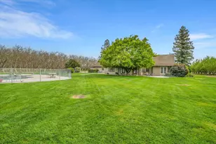 17230 E Franscella Ln, Ripon, CA 95366 - Photo 35