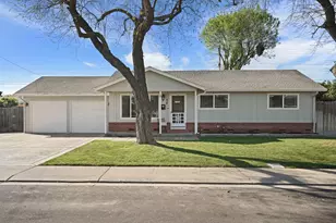 916 Sixth St, Ripon, CA 95366 - Photo 1