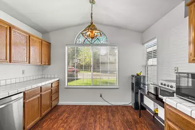 3805 Ellenboro Avenue, Modesto, CA 95357 - Photo 11