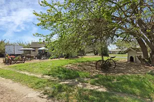 21398 Oleander Ave, Manteca, CA 95337 - Photo 9