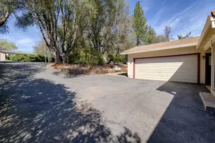 23183 Cypress Point Ct, Auburn, CA 95602 - Photo 19