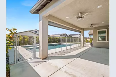 1734 N Park Avenue, Clovis, CA 93619 - Photo 51