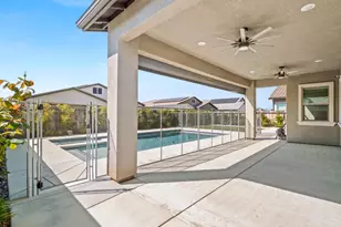 1734 N Pk Ave, Clovis, CA 93619 - Photo 51