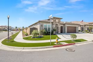 1734 N Pk Ave, Clovis, CA 93619 - Photo 3