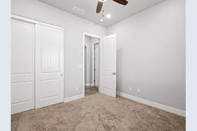 1734 N Park Avenue, Clovis, CA 93619 - Photo 19