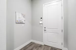 1734 N Pk Ave, Clovis, CA 93619 - Photo 17