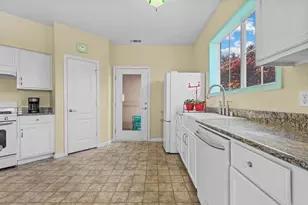 5350 Dunlay Dr, Sacramento, CA 95835 - Photo 13