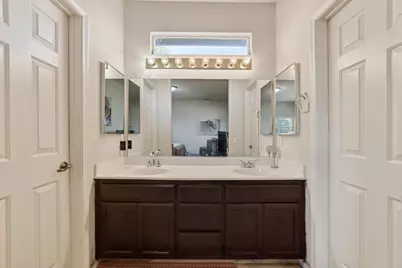 110 Aruba Circle, Sacramento, CA 95823 - Photo 25