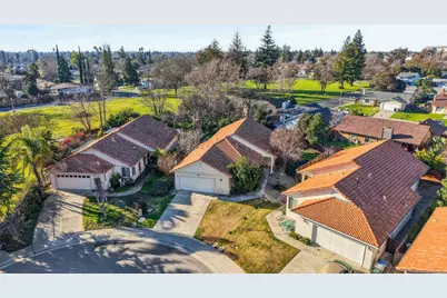 110 Aruba Circle, Sacramento, CA 95823 - Photo 3