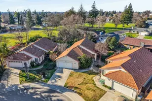 110 Aruba Cir, Sacramento, CA 95823 - Photo 3