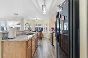 1029 Chenin Blanc St, Los Banos, CA 93635 - Photo 13