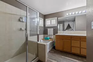 1029 Chenin Blanc St, Los Banos, CA 93635 - Photo 17