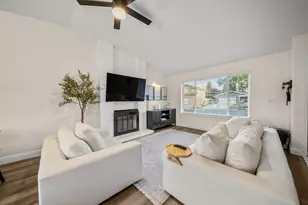 10981 Mira River Ct, Rancho Cordova, CA 95670 - Photo 13