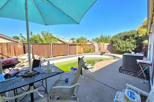 8568 Derlin Way, Sacramento, CA 95823 - Photo 5